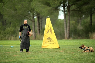 Grembiule pratico in resistente nylon per istruttore del cane pastore