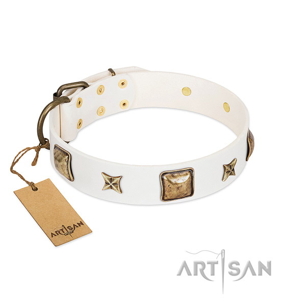 FDT Artisian collare in pelle "Dog in White" - Clicca l'immagine per chiudere
